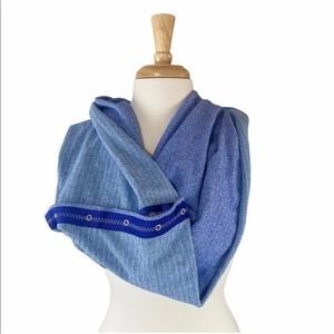 Ivivva Lululemon Girls Infinity Scarf
Heather Blue Herringbone
Village